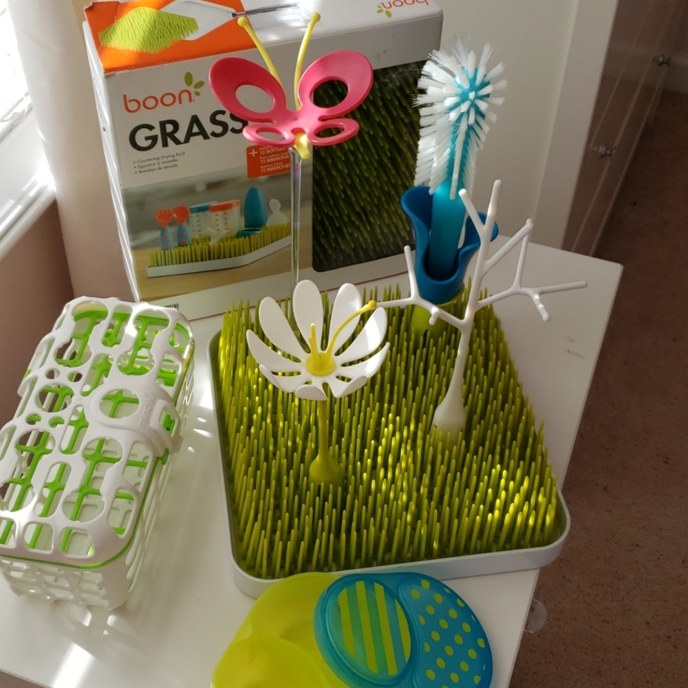 Boon grass with 7 items